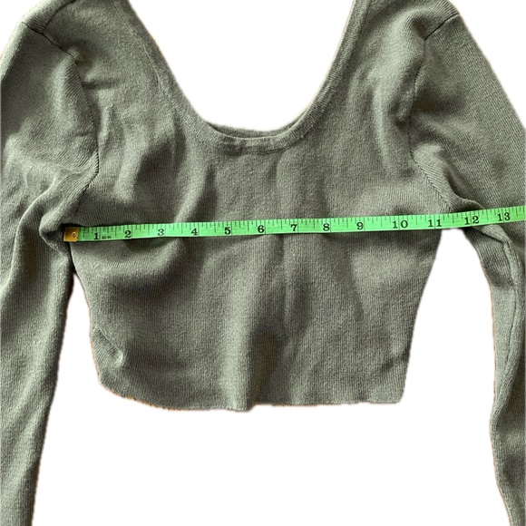 FOREVER 21 Top Cropped - Picture 5 of 6